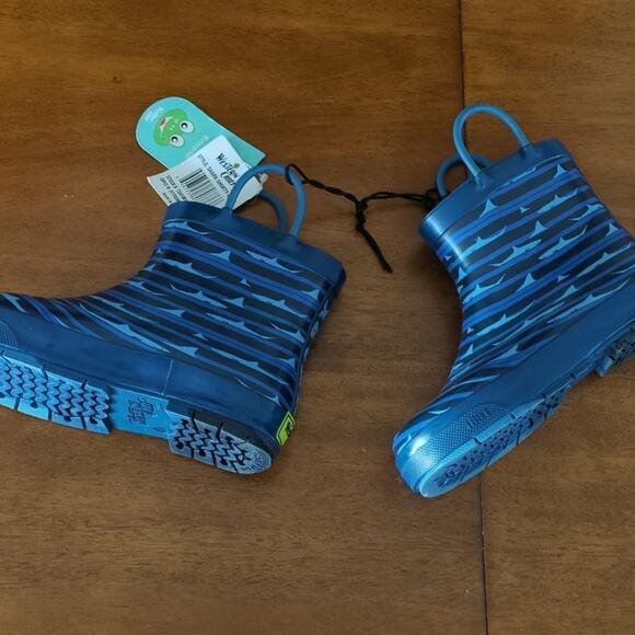 Western Chief Blue Boys Shark Shorty-blue rain boot little kids size 11 NEW W T - Picture 2 of 8